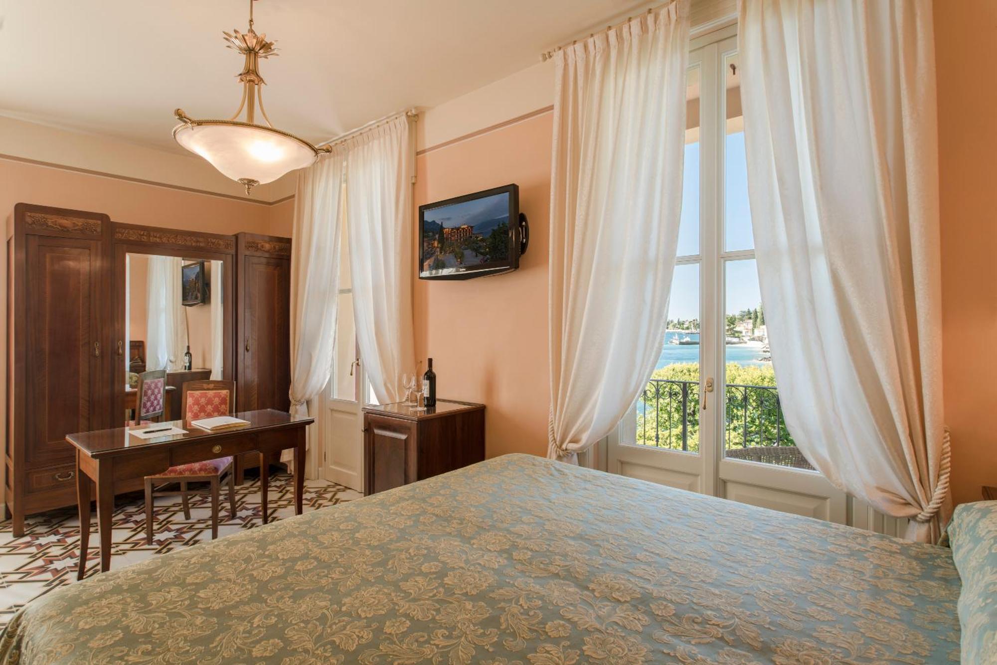 Hotel Gardenia Al Lago Гарняно Стая снимка