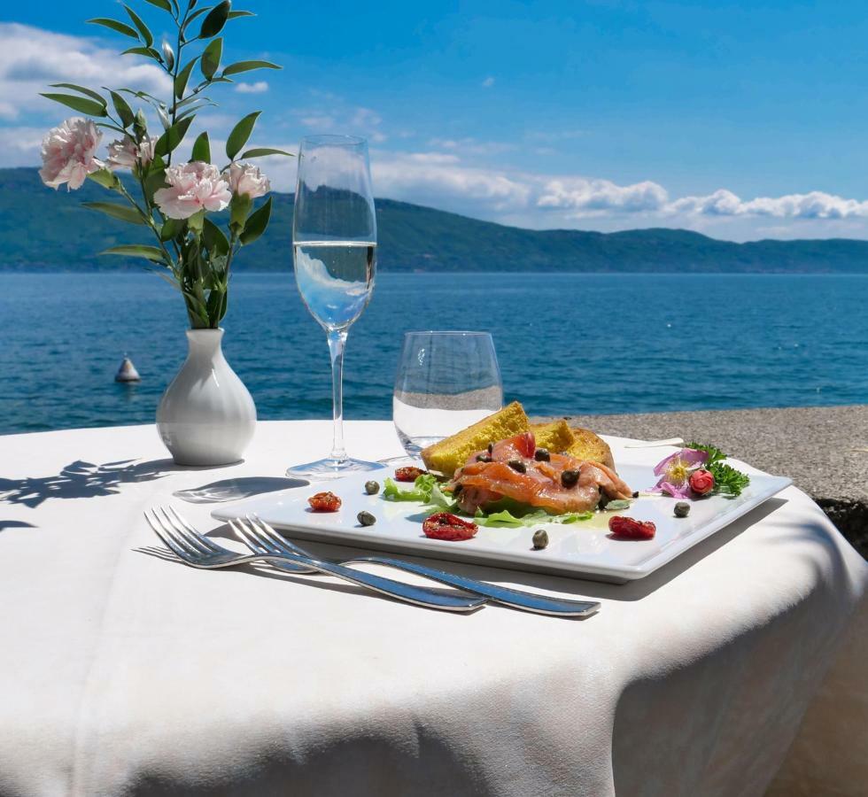 Hotel Gardenia Al Lago Гарняно Екстериор снимка